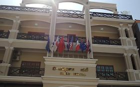 Daly Hotel